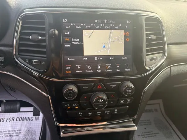 Jeep Grand Cherokee photo 22
