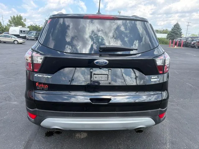 Ford Escape photo 6