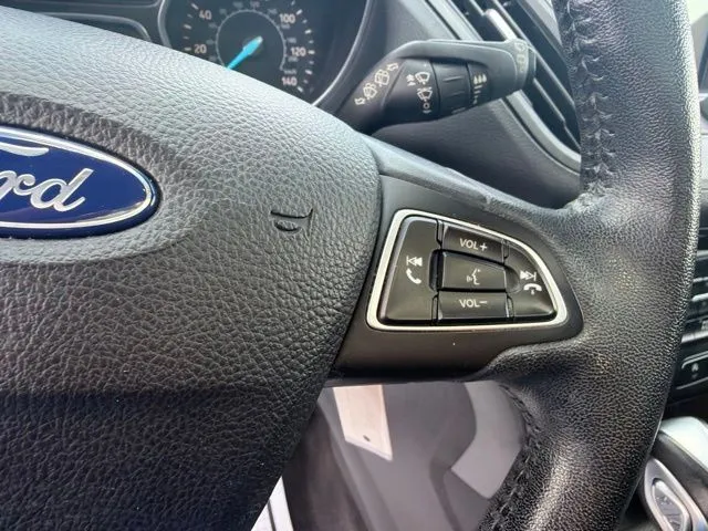 Ford Escape photo 14