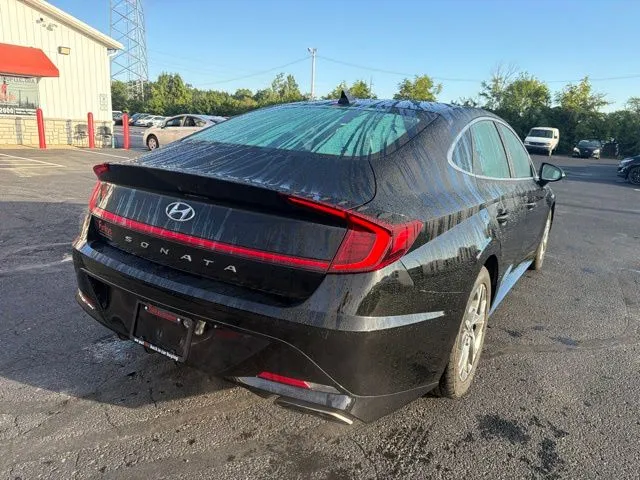 Hyundai Sonata photo 6