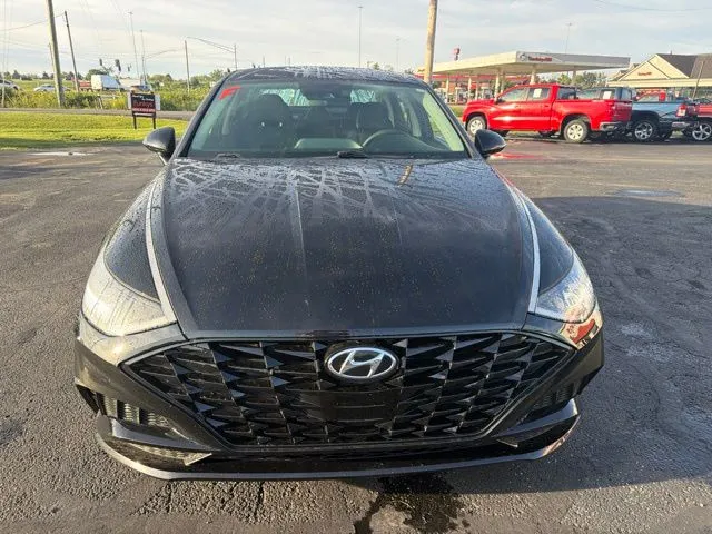 Hyundai Sonata photo 2