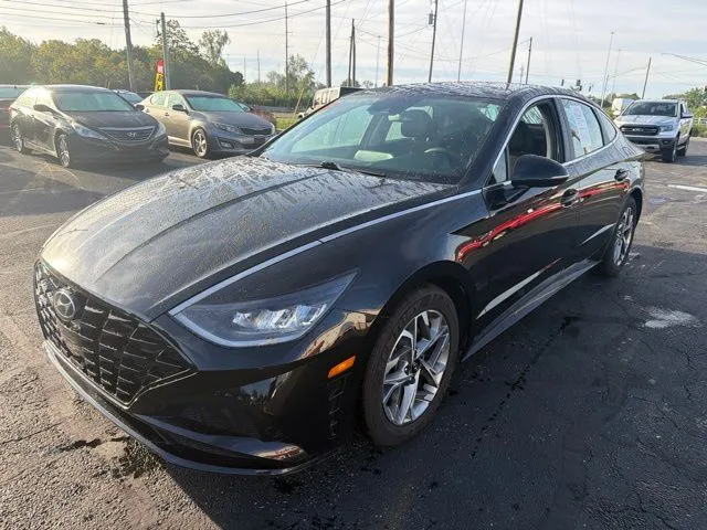 Hyundai Sonata photo 3