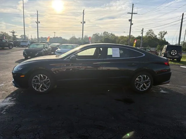 Hyundai Sonata photo 4
