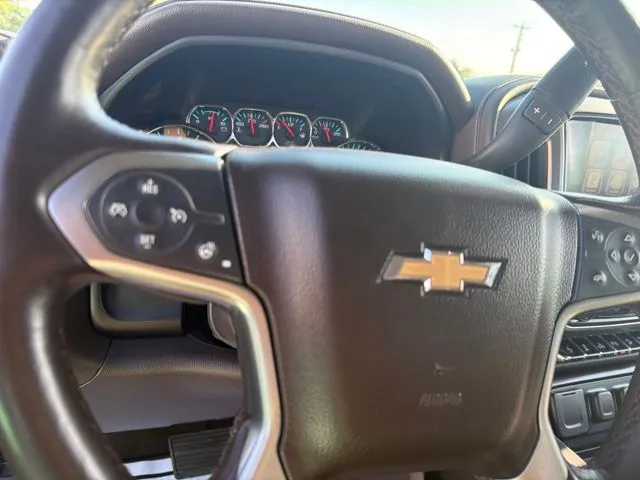 Chevrolet Silverado photo 14