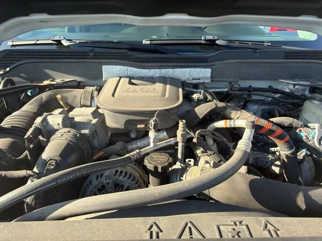 Chevrolet Silverado photo 27