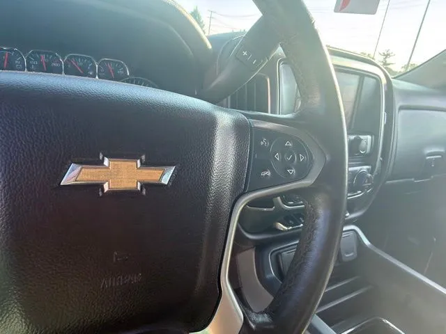 Chevrolet Silverado photo 13