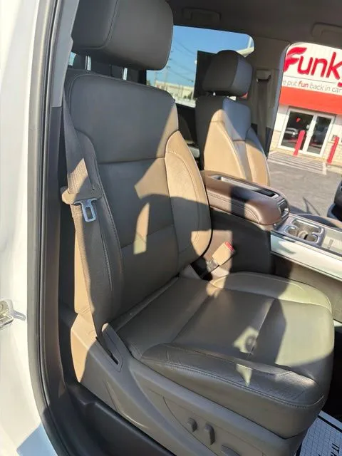 Chevrolet Silverado photo 22