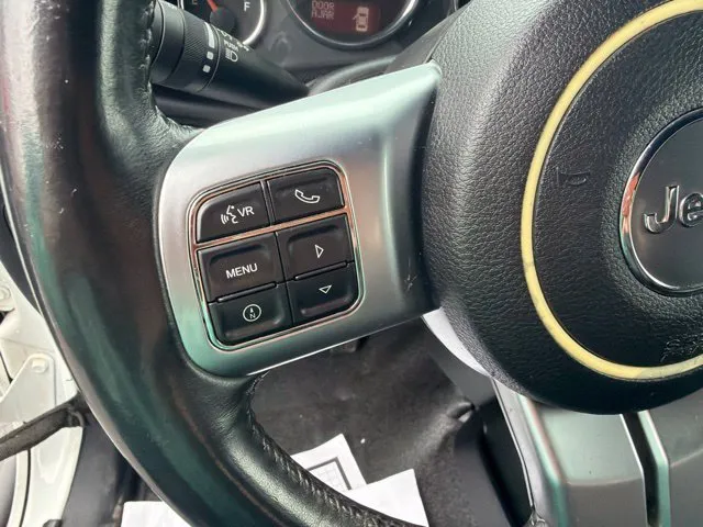 Jeep Wrangler photo 14