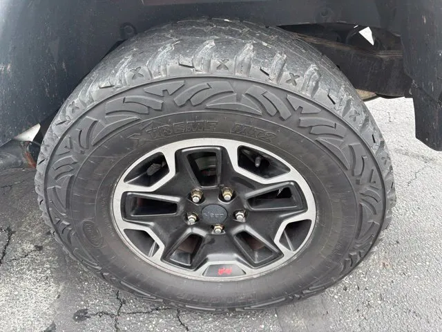 Jeep Wrangler photo 26