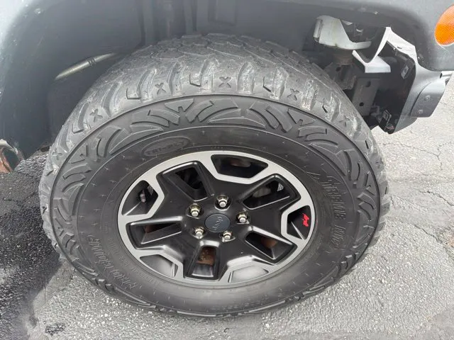 Jeep Wrangler photo 24
