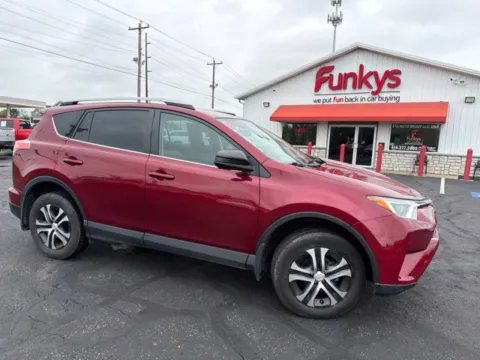 Unknown 2018 Toyota RAV4 LE for sale in Grove City, OH