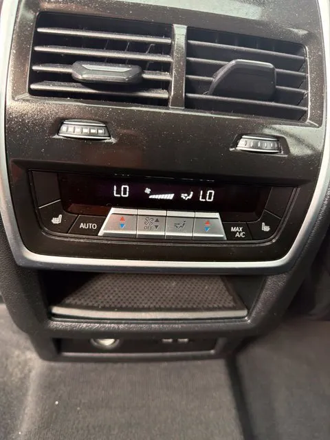 BMW X7 photo 10