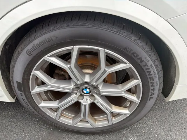 BMW X7 photo 32