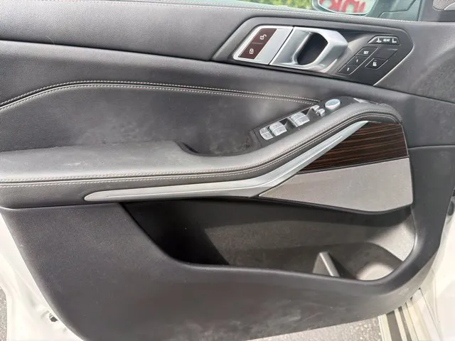 BMW X7 photo 11