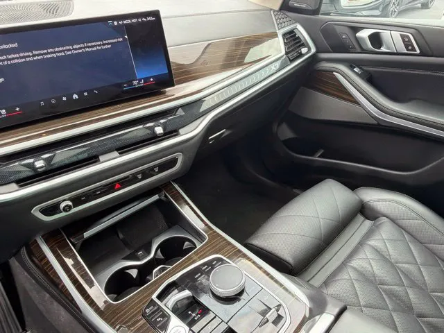 BMW X7 photo 25