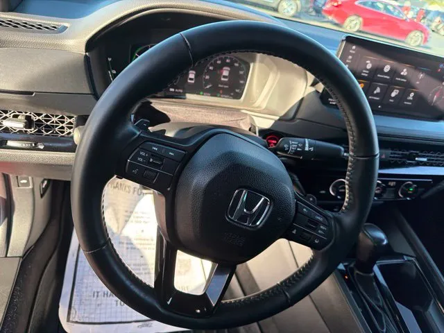Honda Accord photo 13