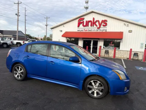Blue 2012 Nissan Sentra 2.0 SR for sale in Grove City, OH