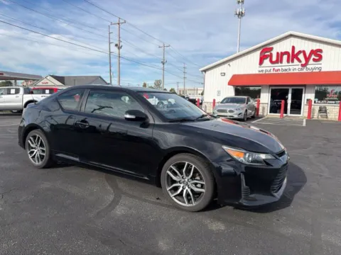Black 2014 Scion tC for sale in Grove City, OH