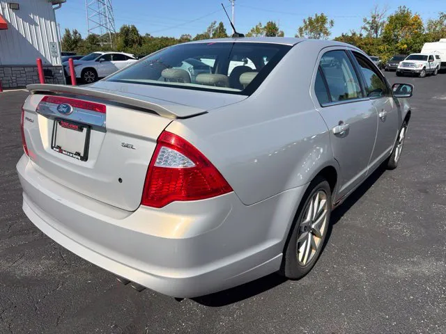 Ford Fusion photo 7