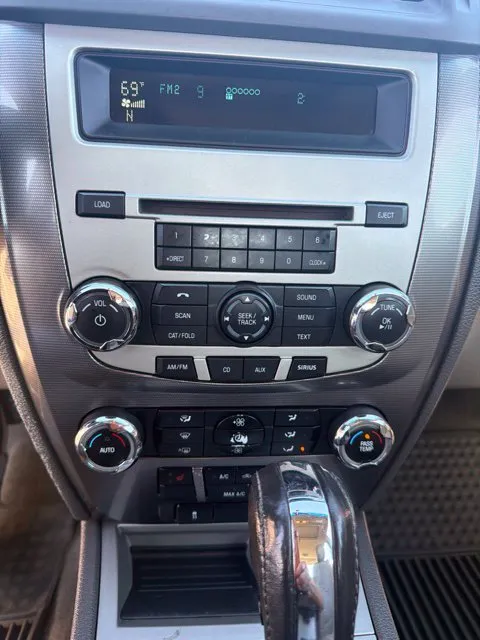 Ford Fusion photo 13