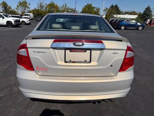 Ford Fusion photo 6