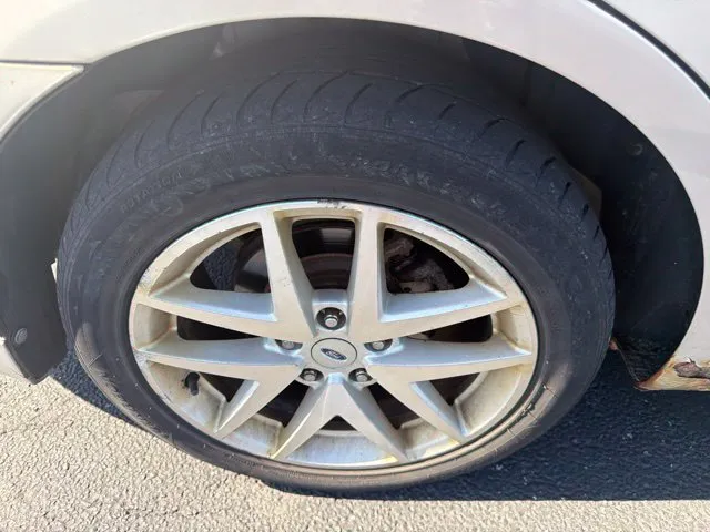 Ford Fusion photo 25