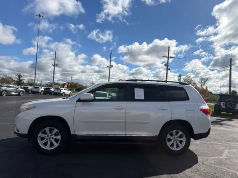 More photos of 2012 Toyota Highlander at Funky's Automotive - A division of ETC Auto Group, OH