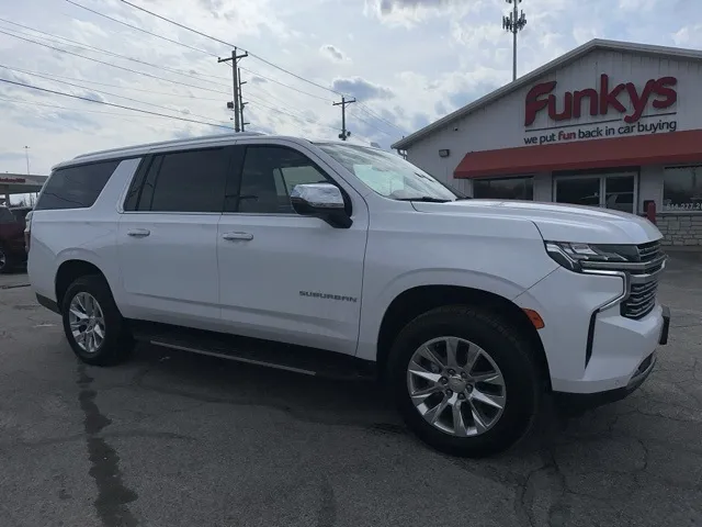 2022 Chevrolet Suburban Premier for sale in Grove City, OH