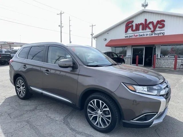 2017 Mitsubishi Outlander SE for sale in Grove City, OH