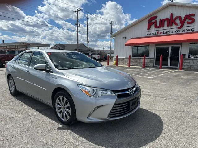 2017 Toyota Camry Hybrid XLE for sale in Grove City, OH