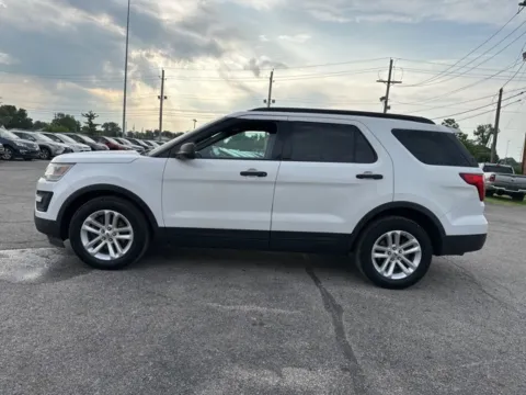 More photos of 2016 Ford Explorer at Funky's Automotive - A division of ETC Auto Group, OH