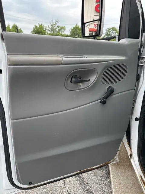 2008 Ford Econoline - Photo 8