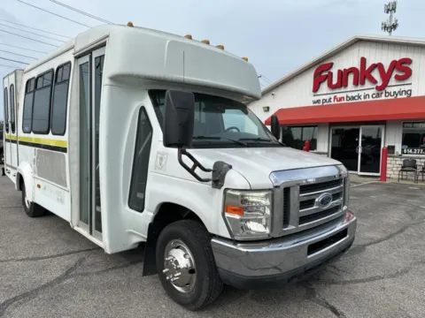 Beige 2008 Ford E-350SD for sale in Grove City, OH