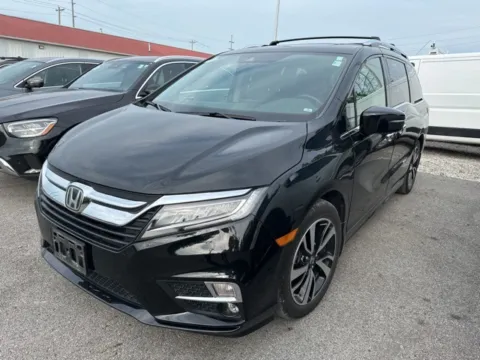 Beige 2018 Honda Odyssey Elite for sale in Grove City, OH