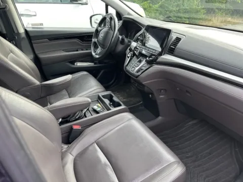 More photos of 2018 Honda Odyssey Elite at Funky's Automotive - A division of ETC Auto Group, OH