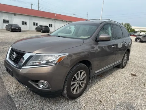 Brown 2013 Nissan Pathfinder SL for sale in Grove City, OH