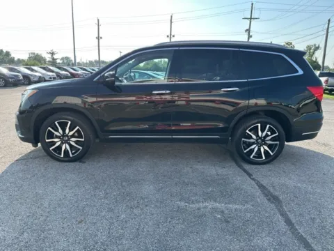 More photos of 2019 Honda Pilot Touring at Funky's Automotive - A division of ETC Auto Group, OH