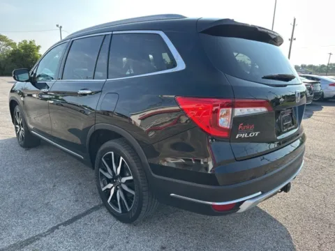 More photos of 2019 Honda Pilot Touring at Funky's Automotive - A division of ETC Auto Group, OH