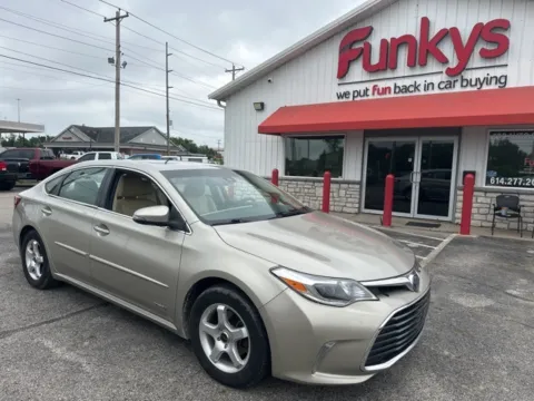 Beige 2016 Toyota Avalon Hybrid XLE Plus for sale in Grove City, OH
