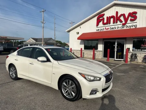 White 2016 INFINITI Q50 2.0t Premium for sale in Grove City, OH