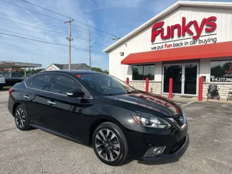 Black 2016 Nissan Sentra SR for sale in Grove City, OH