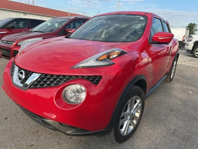 Red 2015 Nissan Juke SL for sale in Grove City, OH
