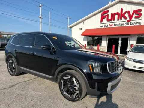 Black 2024 Kia Telluride S for sale in Grove City, OH