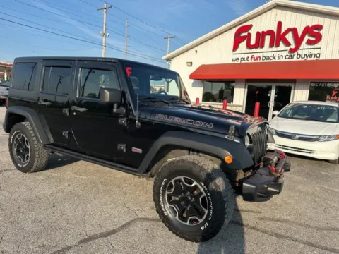 Black 2013 Jeep Wrangler Unlimited Rubicon for sale in Grove City, OH