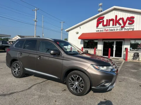 Brown 2017 Mitsubishi Outlander GT for sale in Grove City, OH
