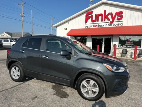 Gray 2017 Chevrolet Trax LT for sale in Grove City, OH