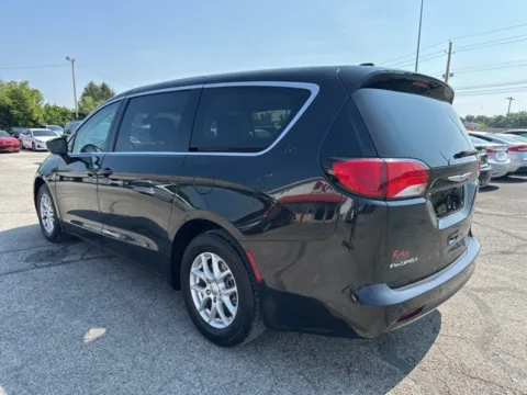 More photos of 2018 Chrysler Pacifica LX at Funky's Automotive - A division of ETC Auto Group, OH