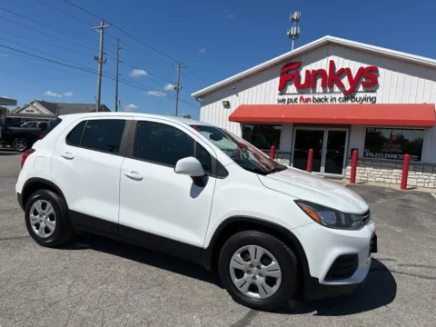 White 2018 Chevrolet Trax LS for sale in Grove City, OH
