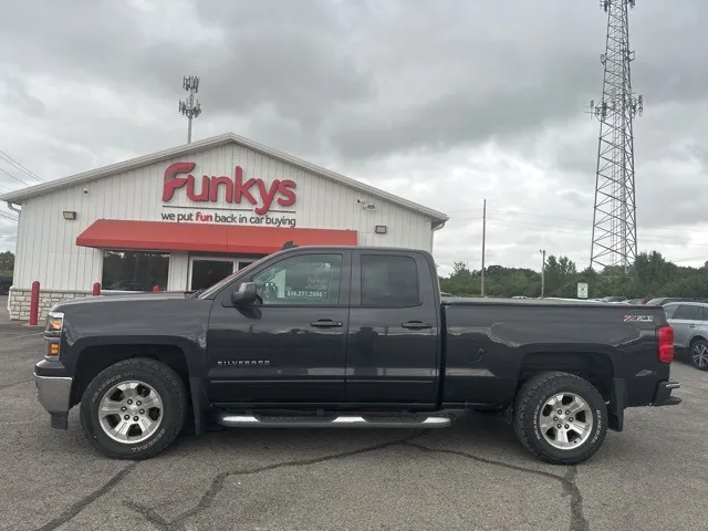 Gray 2015 Chevrolet Silverado 1500 LT for sale in Grove City, OH
