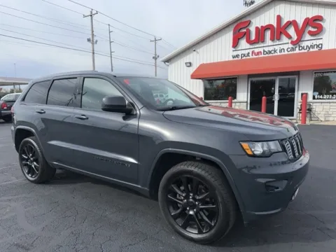 Gray 2018 Jeep Grand Cherokee Altitude for sale in Grove City, OH
